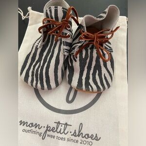 Mon petit shoes 12-18 months the Oxford distressed zebra